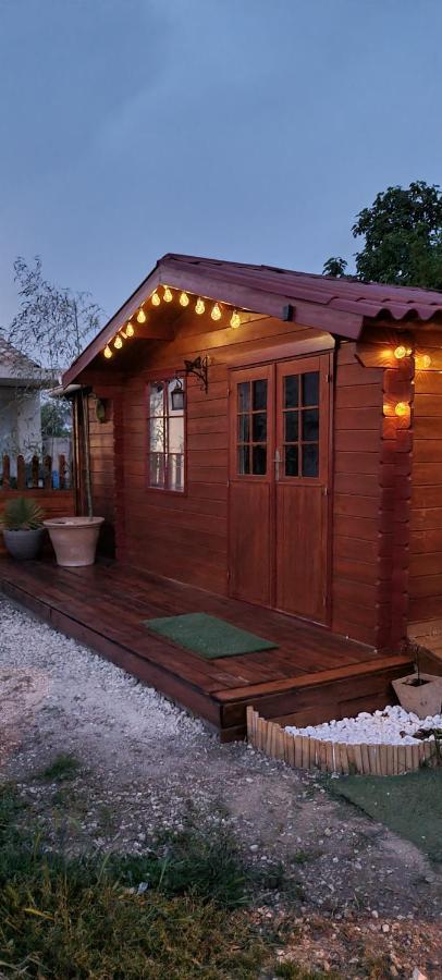 Le Chalet Des Dany Saint-Mamert-du-Gard Eksteriør billede
