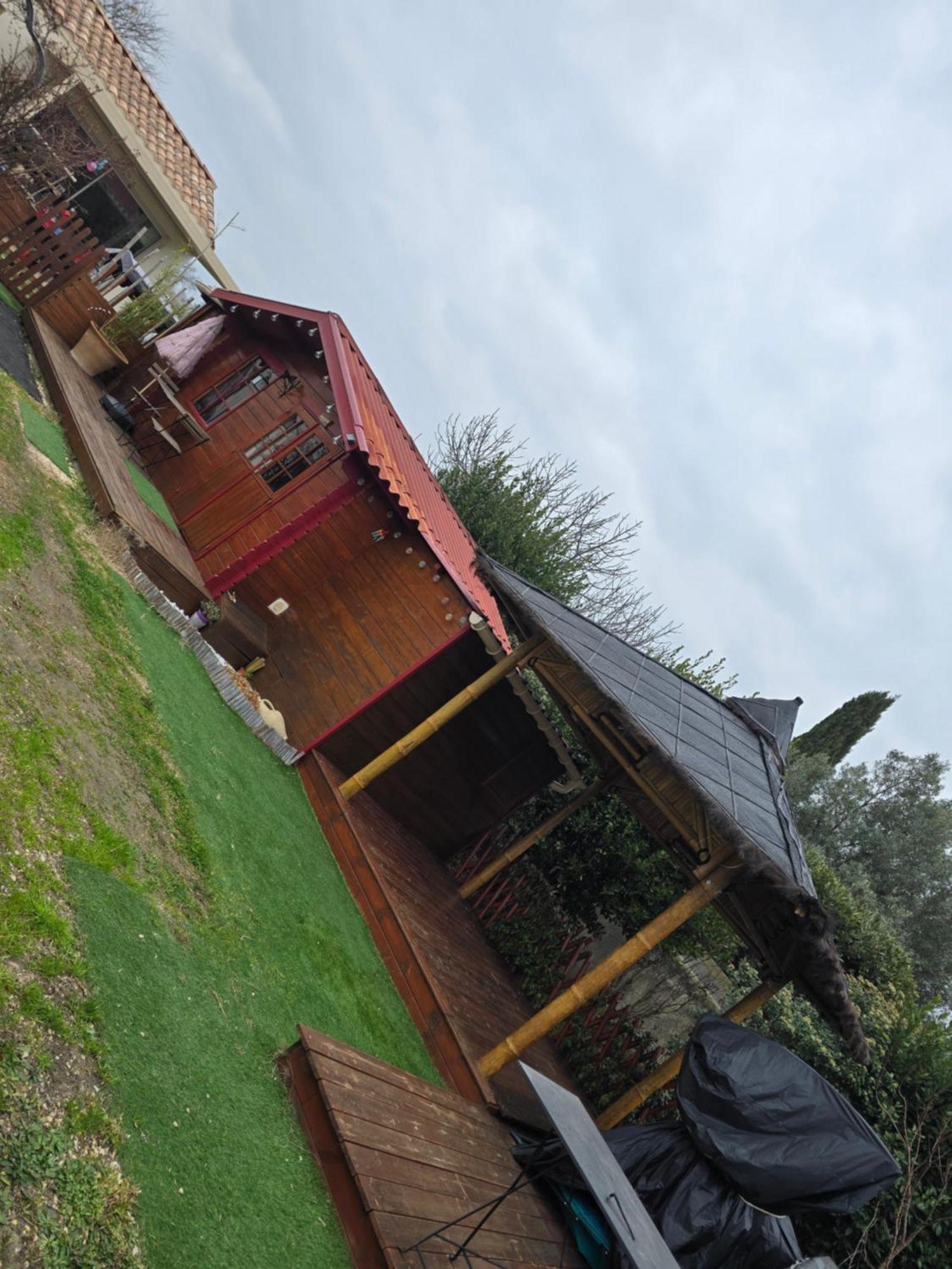 Le Chalet Des Dany Saint-Mamert-du-Gard Eksteriør billede